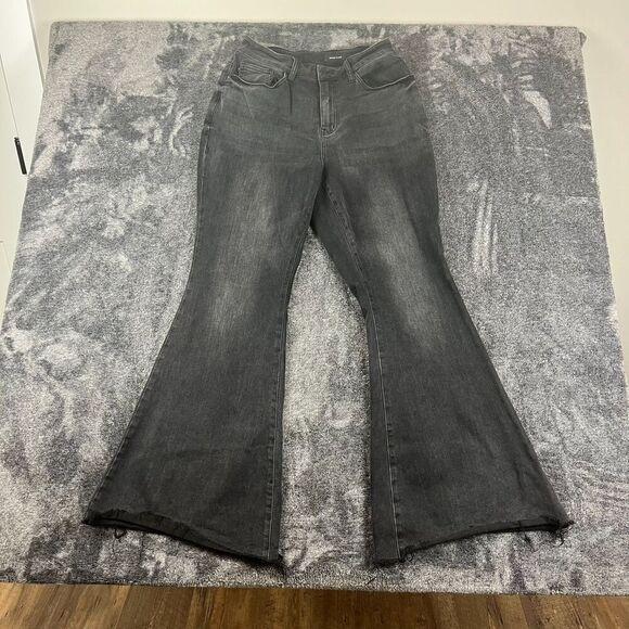 Judy Blue High-Rise Super Flare Black Denim Jeans Women's 14W Raw Hem JB88116 - Picture 1 of 11